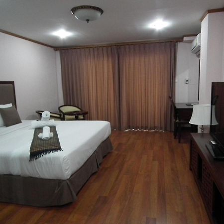 Abricole At Pattaya Hill Apartment Bagian luar foto