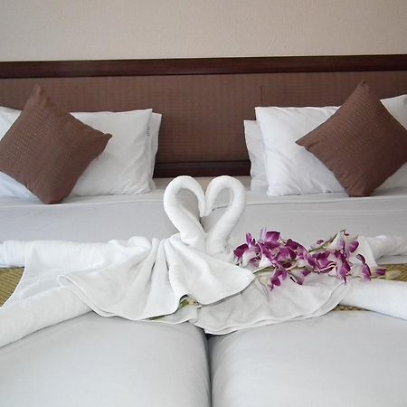 Abricole At Pattaya Hill Apartment Bagian luar foto
