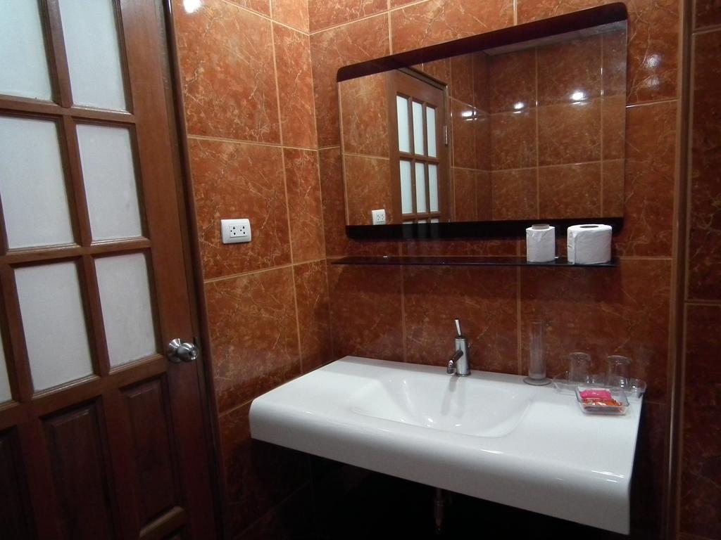 Abricole At Pattaya Hill Apartment Bagian luar foto