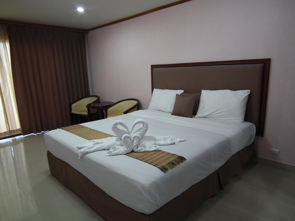 Abricole At Pattaya Hill Apartment Bagian luar foto