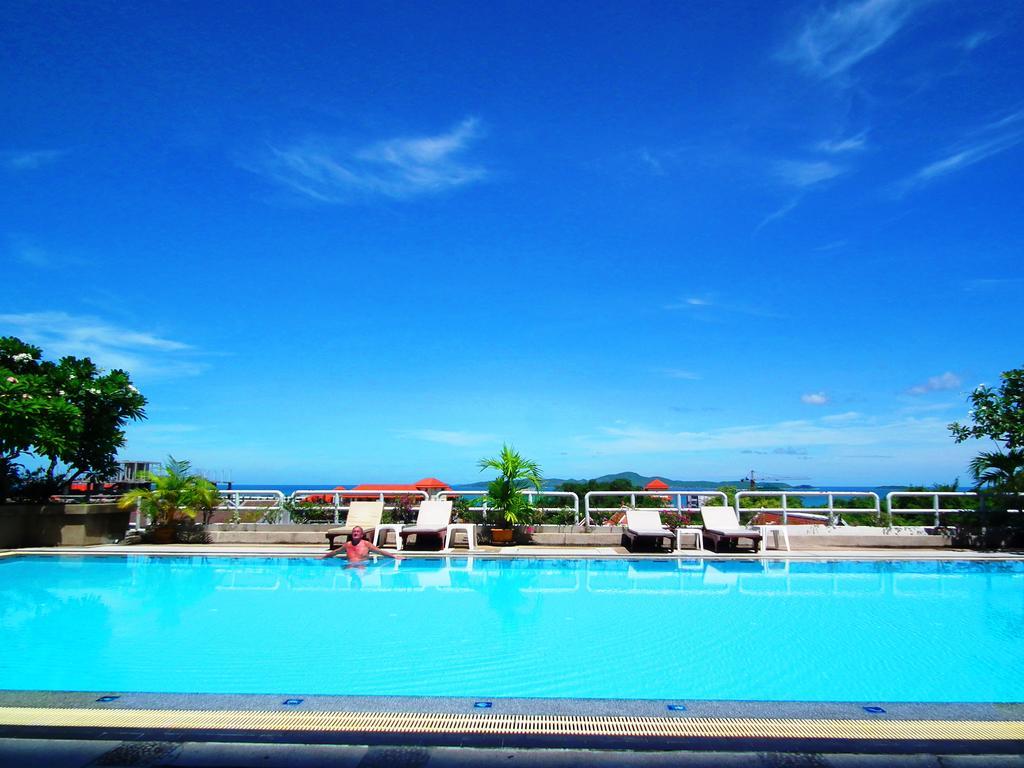 Abricole At Pattaya Hill Apartment Bagian luar foto