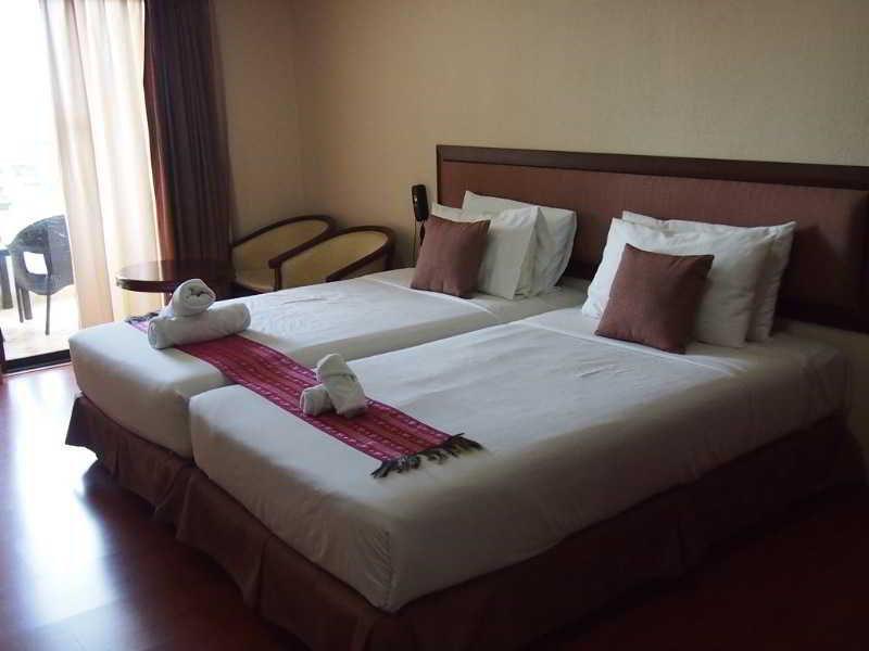 Abricole At Pattaya Hill Apartment Bagian luar foto
