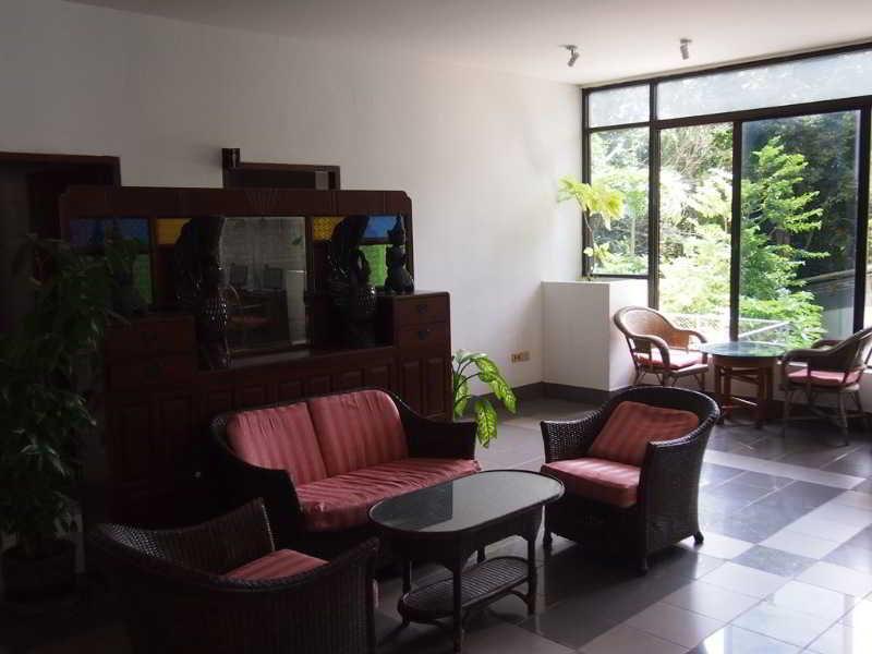 Abricole At Pattaya Hill Apartment Bagian luar foto