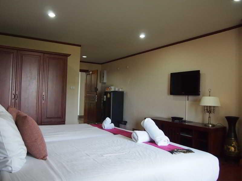 Abricole At Pattaya Hill Apartment Bagian luar foto