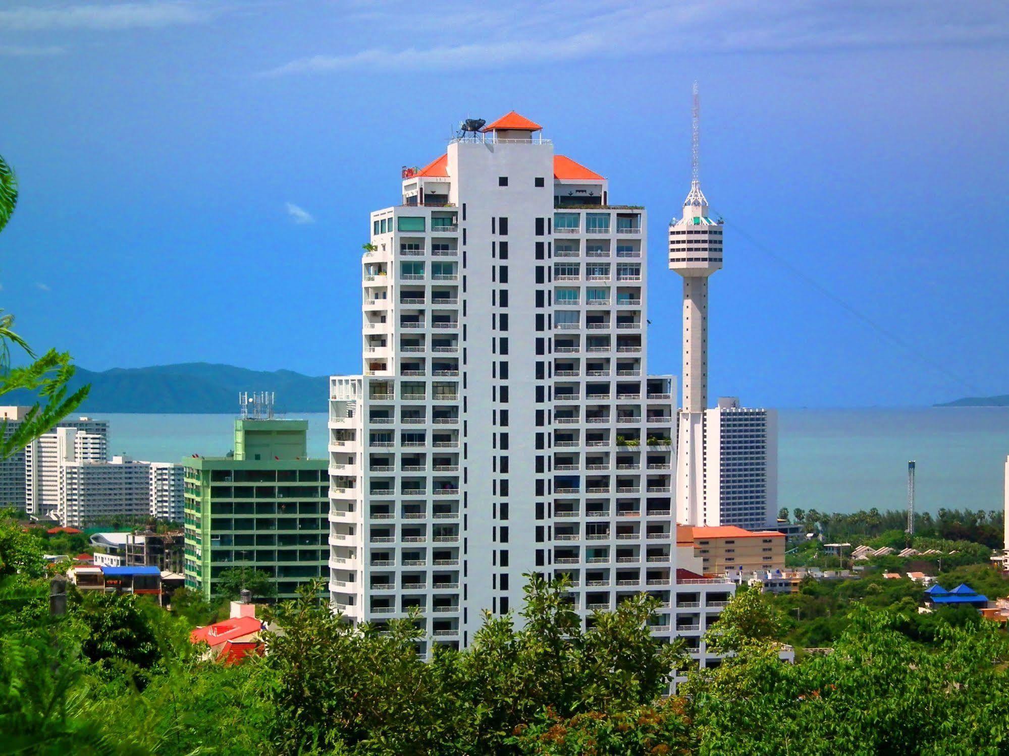 Abricole At Pattaya Hill Apartment Bagian luar foto