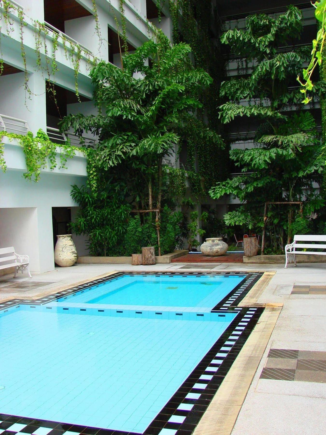 Abricole At Pattaya Hill Apartment Bagian luar foto